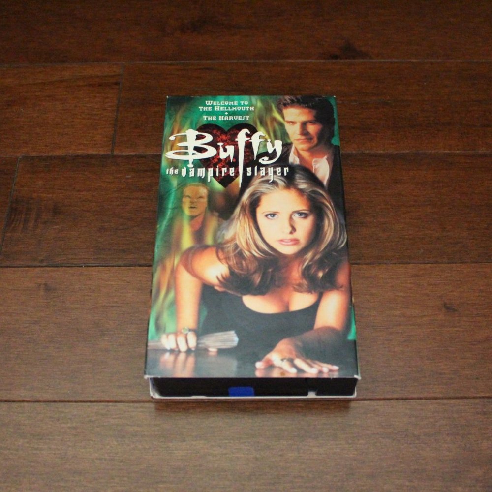 VHS film ~ "BUFFY THE VAMPIRE SLAYER 1998"